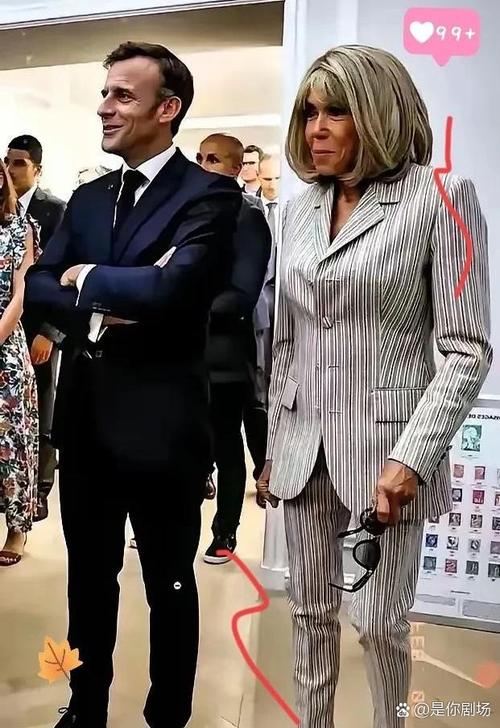 马克龙总统和她的夫人相差多少（马克龙与夫人年龄差距）