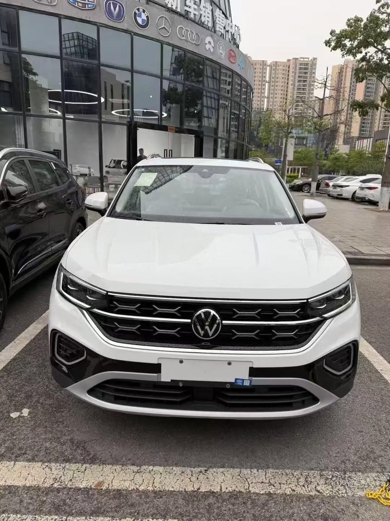 一汽大众探岳图片（一汽大众探岳2025款落地价）