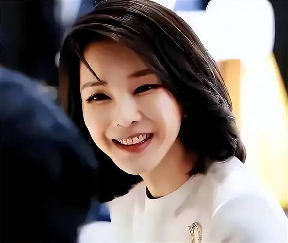 金建希的泳装图片大全（金建杭简介）