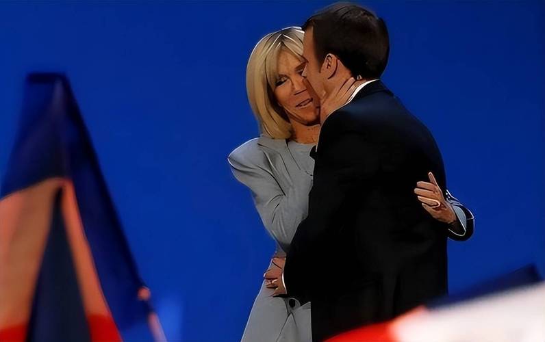 马克龙与他的妻子(马克龙与他的妻子有孩子吗)