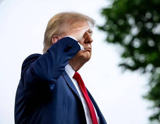 视频|特朗普：我对北约很失望 应考虑退出北约可能性