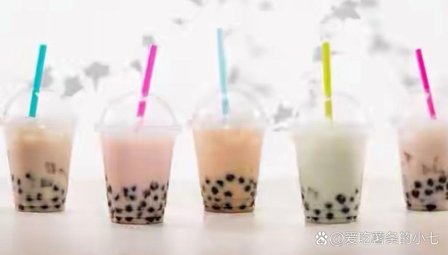 秋天的第一杯奶茶原来是个黄梗吗(秋天里的第一杯奶茶梗是怎么来的)