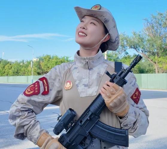 民兵方队领队廖唯伟是哪里人（廖唯伟官网）